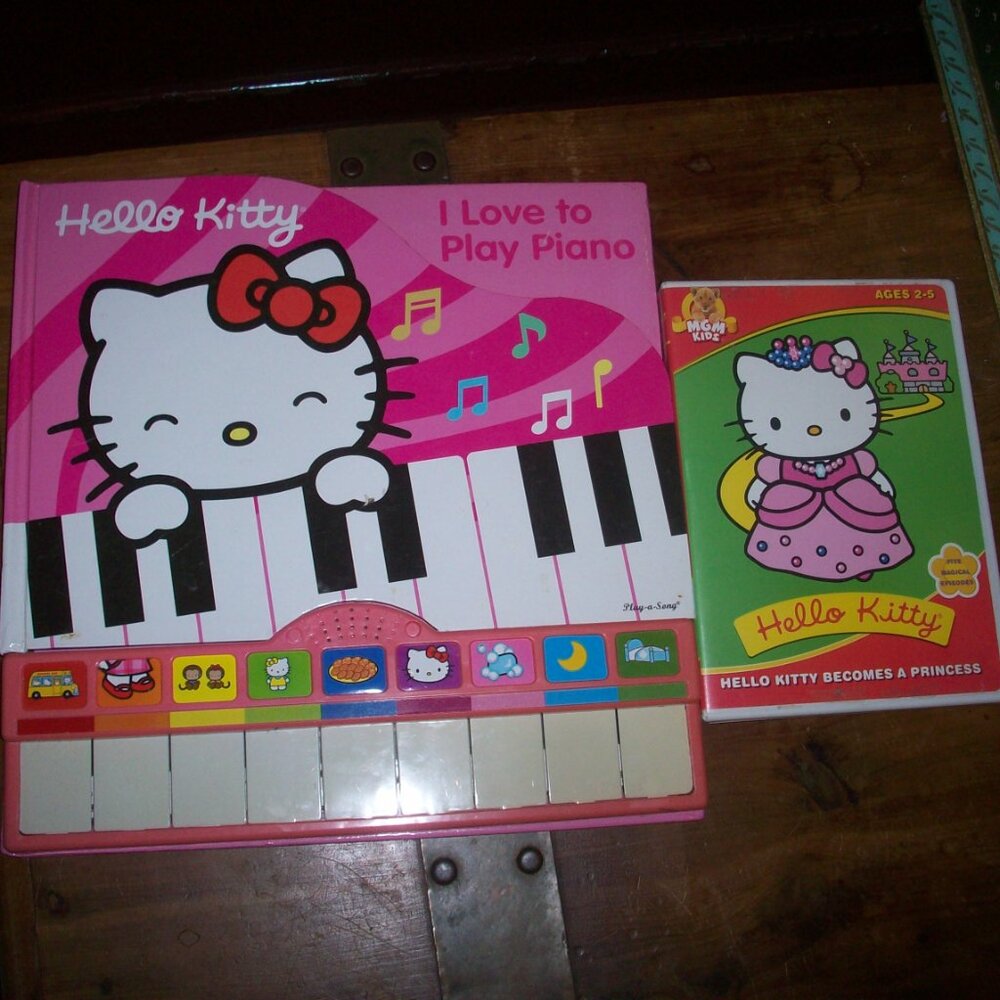 Hello Kitty I Love to Play Piano Book Play a Song +DVD HK Becomes A Princess Lot